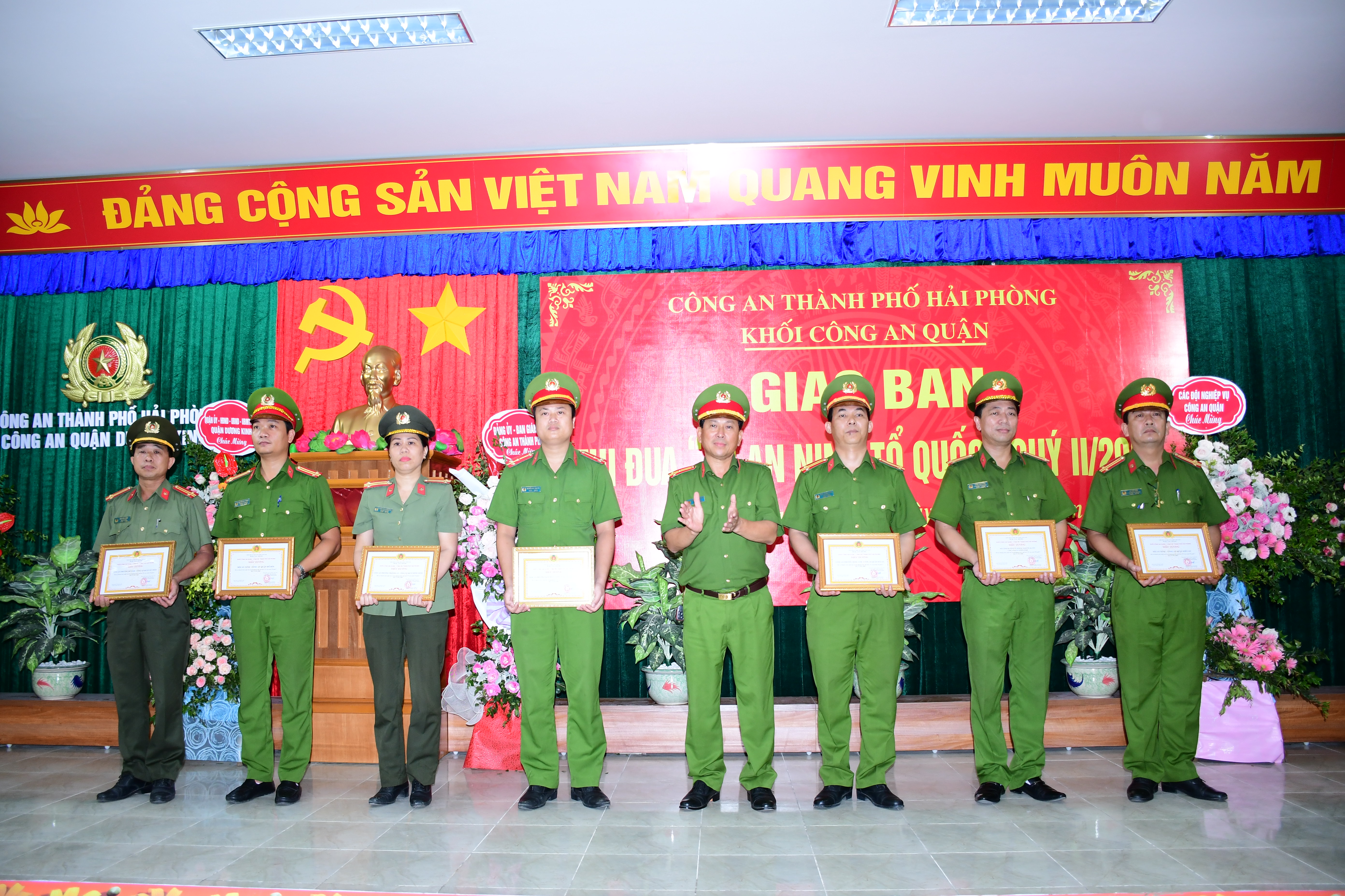 Khối Công an quận làm tốt công tác quản lý cán bộ